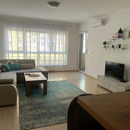 Apartment Urban By Heez Tuzla